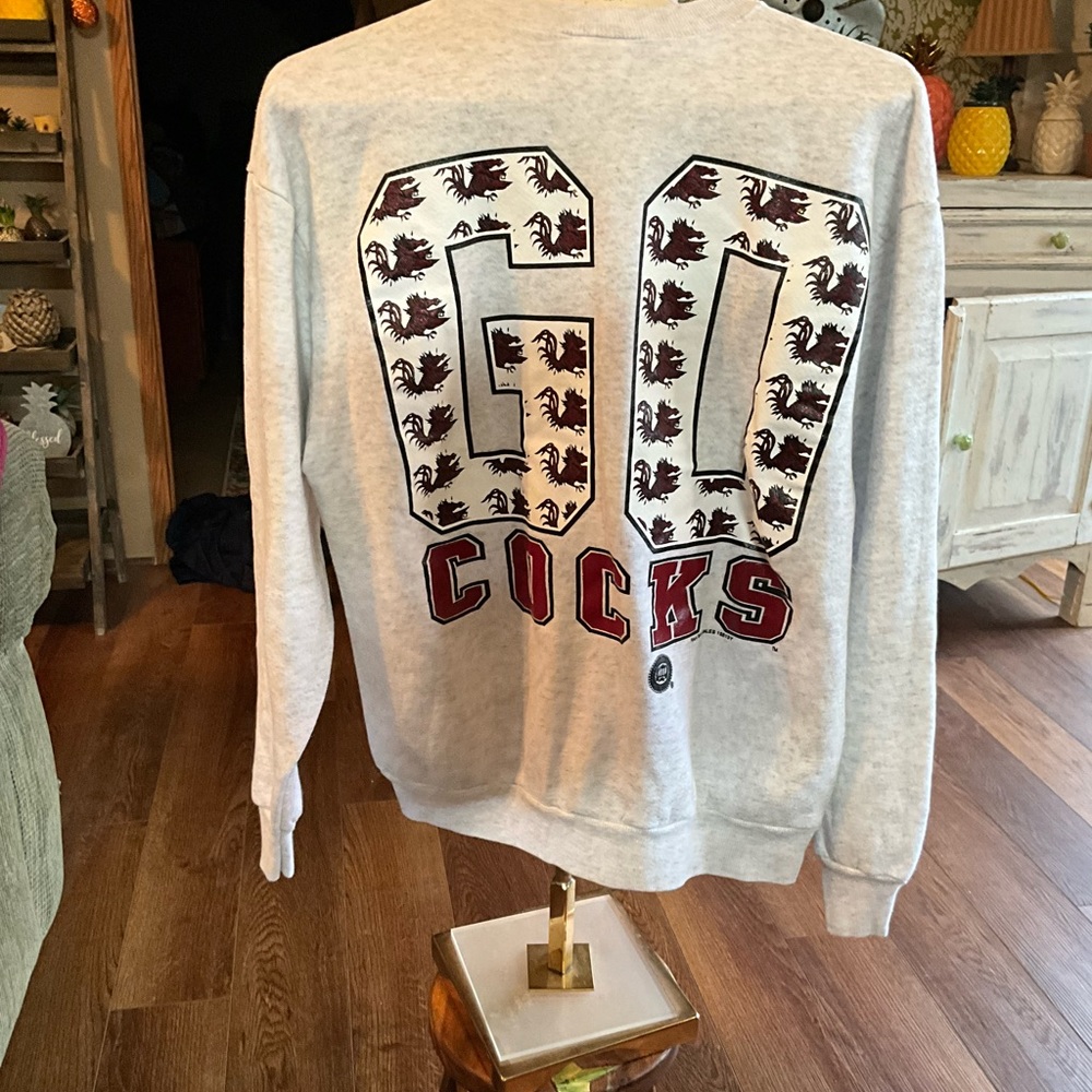 Lee Gray Sweatshirt with Red and Black Graphics - Picture 6 of 6